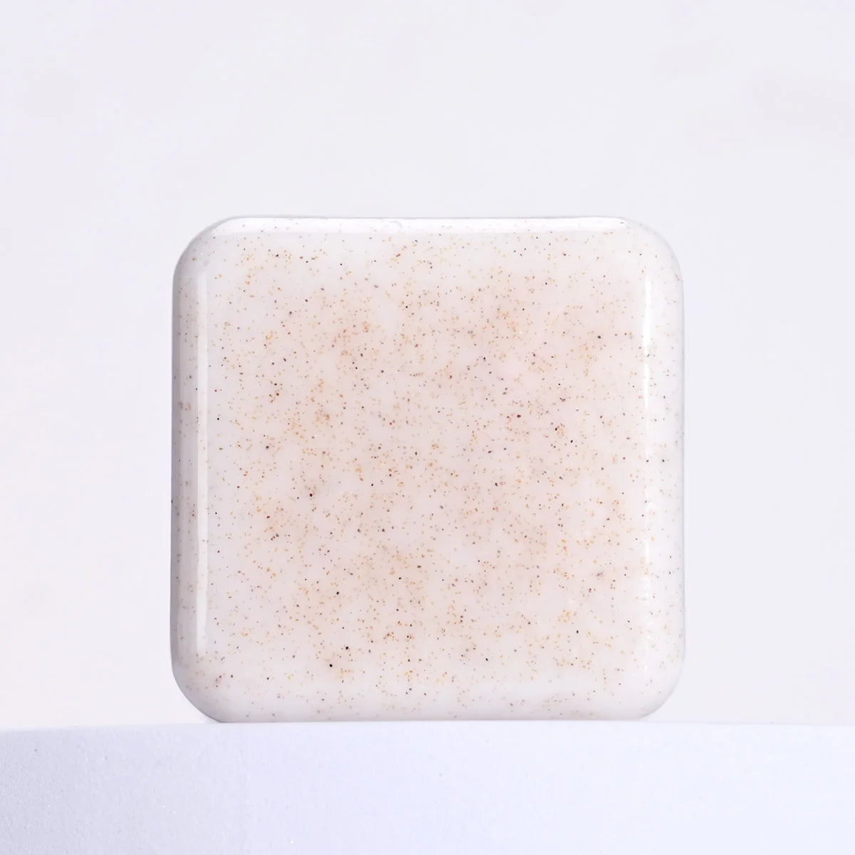 140G scrub coconut essence bath soap, olive oil and shea butter are added to moisturize the skin